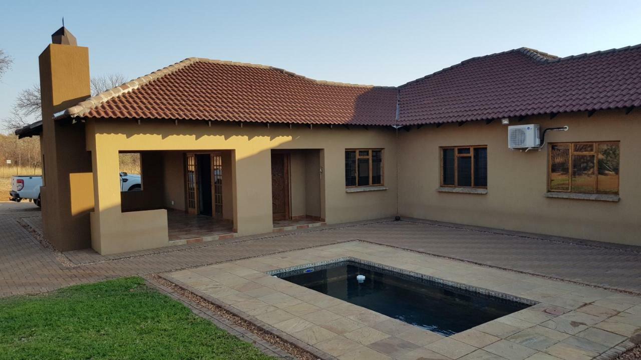 Hornbills Rest Country *